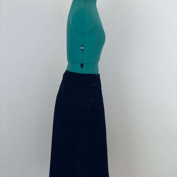 SOLD velvet midi skirt by Charter Club Size 12 - Picture 8 of 11